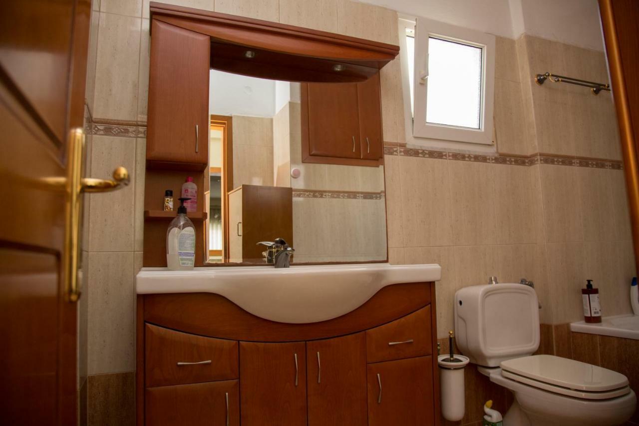 Veta'S Spacious Central Apartment Сере Экстерьер фото